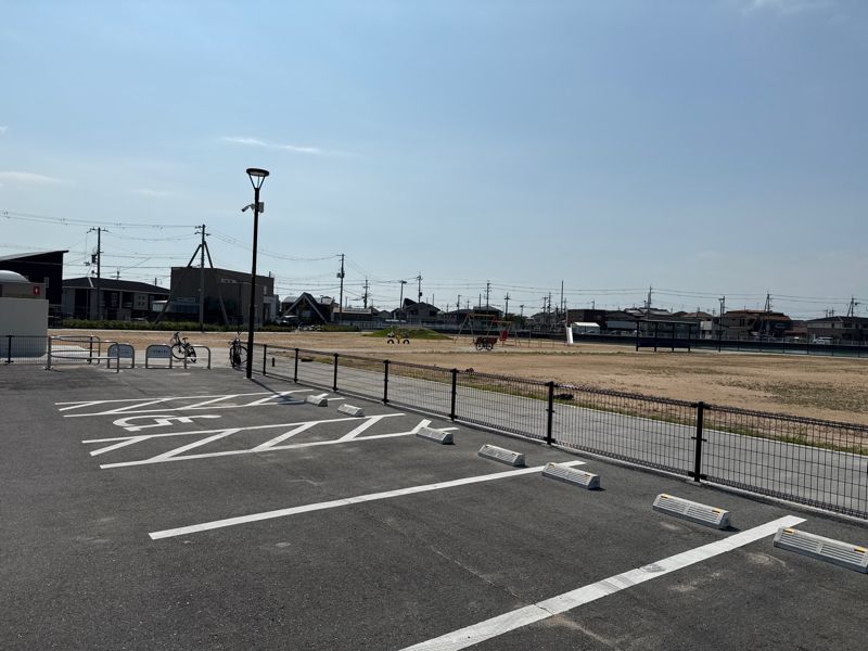 小池前広場